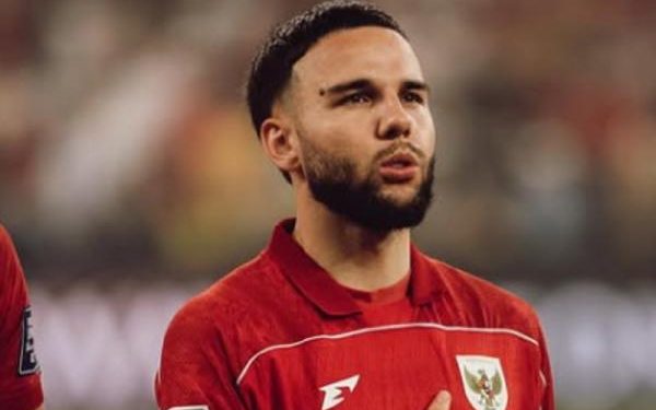 Calvin Verdonk Masuk Starting XI Terbaik Liga Belanda 2024-2025 Kalahkan Pemain Ajax