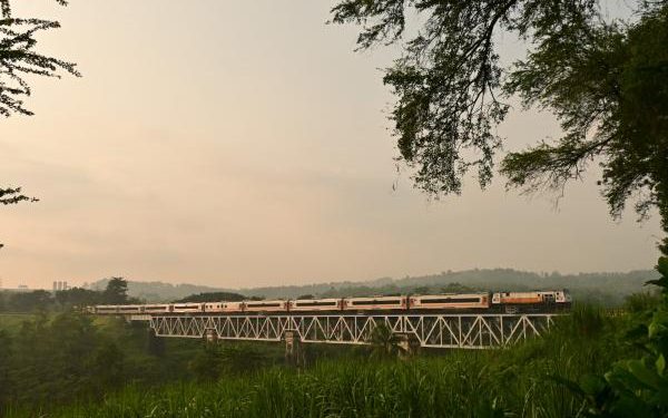 Keindahan Jembatan Lahor, Warisan Kereta Api di Era Hindia Belanda
