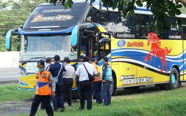 Akhir Pekan Panjang Kemenhub Temukan 21 Bus Melanggar Aturan Tak Layak Jalan