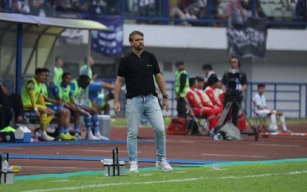 Profil dan Biodata Pelatih Persija Mauricio Souza yang Terbaru