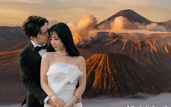 Pasangan Asal China Prewedding di Bromo, Foto Indah Disangka Editan!