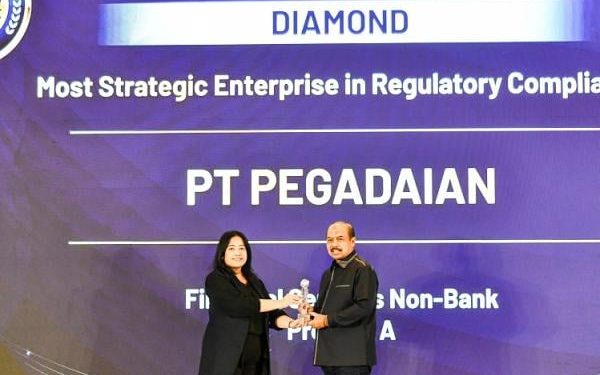 Pegadaian Menerima Penghargaan di Indonesia Regulatory Compliance Awards 2025