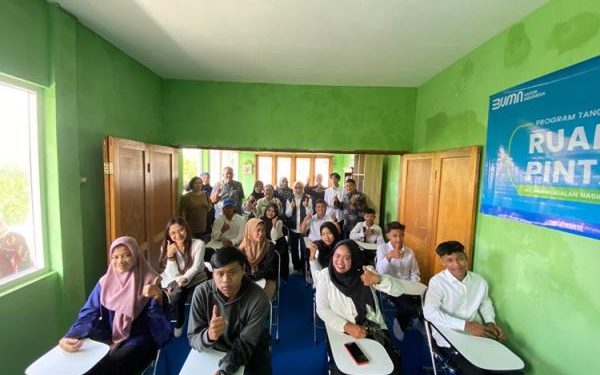 Fasilitas Sekolah Kejar Paket Gratis oleh PNM di PKBM Mandiri Malang