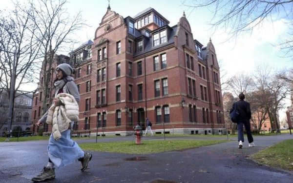 Trump Terus Mengkritik Harvard, Apa Nasib Mahasiswa Asing di Amerika Serikat?