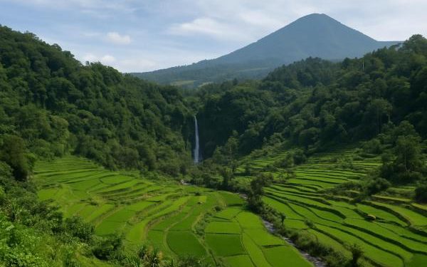 3 Rute Alternatif Menuju Tawangmangu yang Tenang untuk Healing Bersama Keluarga