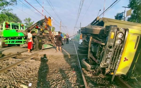 Dua Pemotor Terluka, Sembilan Perjalanan KRL Terhambat