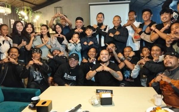 Nobar Seru Episode Perdana Sinetron Preman Pensiun X di Bandung