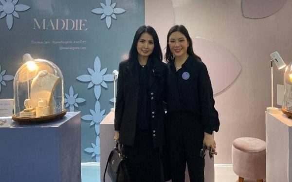 Koleksi Terbaru Maddle Jewellery Bertema Budaya Indonesia Dipuji Liliana Tanoesoedibjo