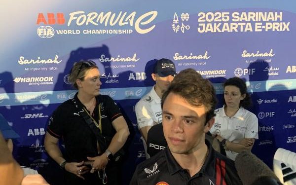 Darah Merah Putih, Pembalap Formula E Nyck De Vries Dukung Timnas Indonesia