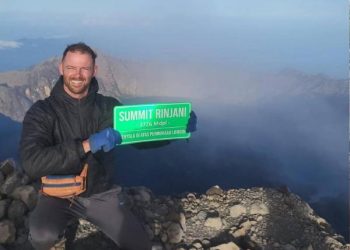 Pendaki Irlandia Nyaris Tewas di Gunung Rinjani Setelah Terjatuh Seperti Juliana Marins