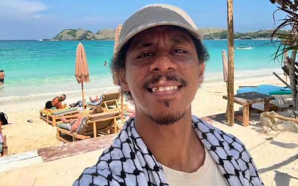 Raim Laode Sebut Innalillahi Kalimat Paling Romantis Ini Alasannya