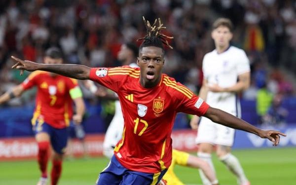 Barcelona Bernegosiasi dengan Nico Williams alih-alih Luis Diaz