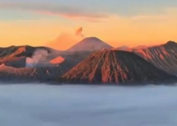 Gunung Bromo Bersalju, Pentingnya Hal yang Harus Diperhatikan Pengunjung untuk Hindari Hipotermia