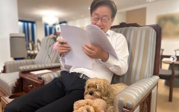 Presiden Korsel dan Istri Bertengkar karena Anjing Peliharaan Bobby