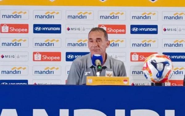 Vanenburg Tak Mau Pikirkan Lawan Timnas Indonesia U-23 di Semifinal, Fokus Lawan Malaysia