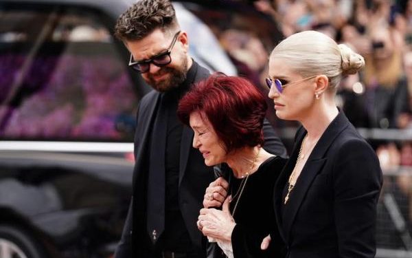 Pemakaman Ozzy Osbourne Dipenuhi Air Mata yang Mengharukan