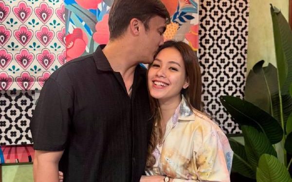 Rendy Kjaernett Fokus Membahagiakan Lady Nayoan di Tengah Isu Perselingkuhan