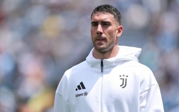 Gaji Tinggi di Juventus, Tarikan Mourinho, dan Penawaran AC Milan