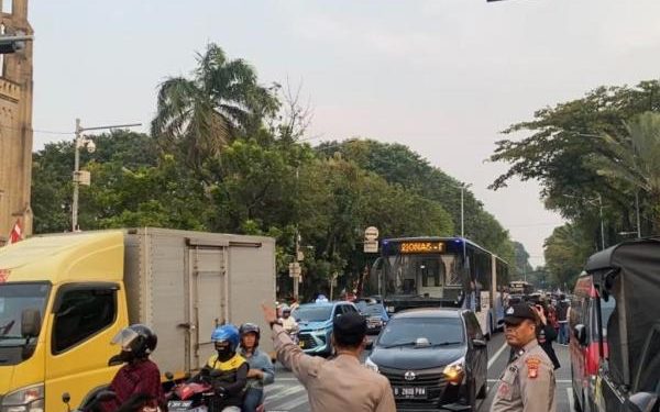 Zikir Nasional Mengakibatkan Kepadatan Lalu Lintas di Kawasan Masjid Istiqlal