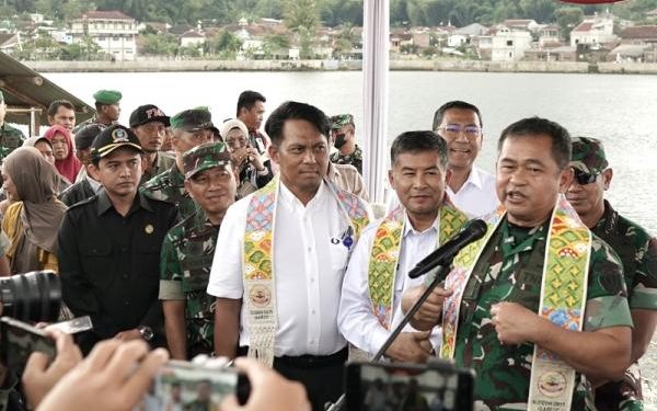 Gerakkan Ekonomi Desa Melalui Aksi Bersih Waduk di Jawa Barat