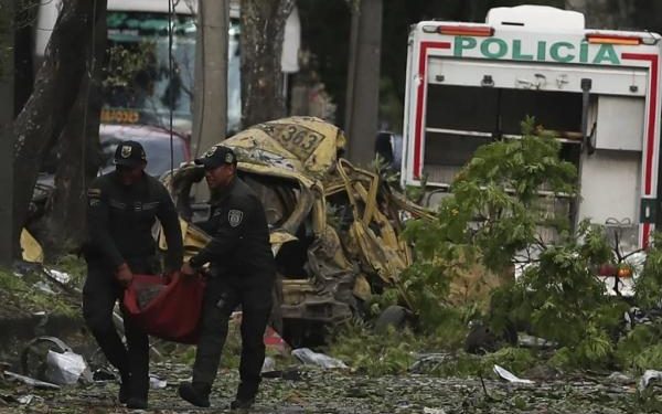 Teror di Kolombia Heli Polisi Jatuh dan Pangkalan Udara Dibom Mengakibatkan 14 Tewas