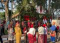 Antusiasme Masyarakat Antre Masuk Istana Merdeka Menjelang Upacara HUT ke-80 RI