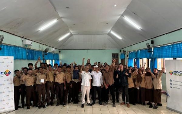 CSR Edukatif di SMAN 1 Cigombong oleh MNC Tourism dan MNC Peduli, Simak Keseruannya!