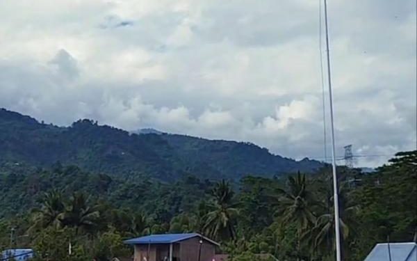 Viral Warga Panjat Tiang Bendera Upacara HUT RI di Kolaka Utara