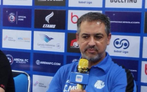 Singo Edan Terpuruk karena Cedera dan Sanksi