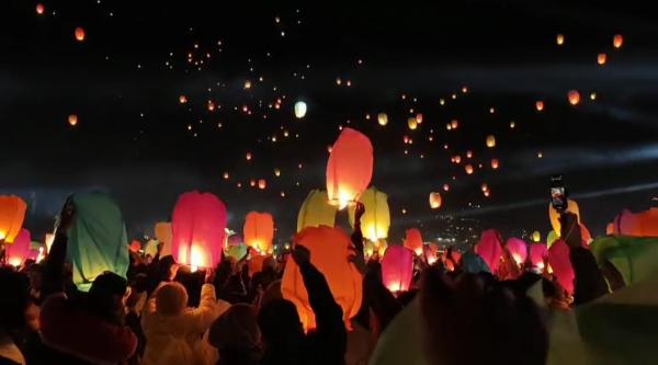 Festival Budaya Dieng 2025 Dipenuhi Ribuan Lampion Indah, Lihat Potret Menariknya!