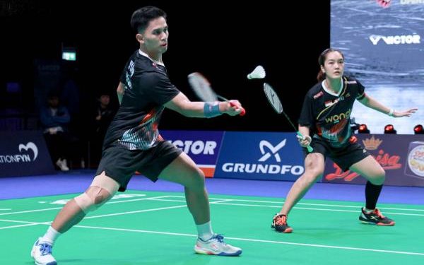 Amri dan Nita Tumbang Setelah Duel Ketat Tiga Gim Melawan Goh dan Lai