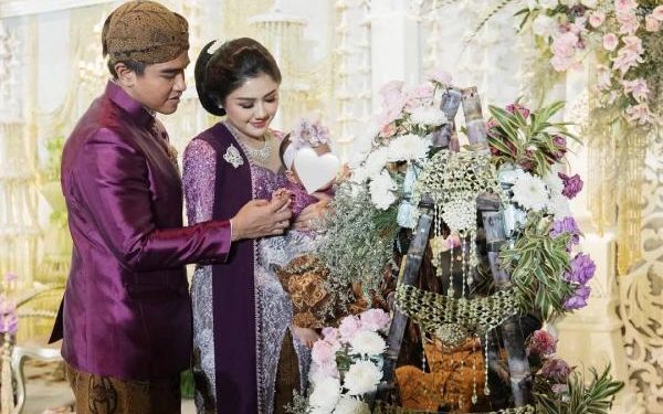 Tedhak Siten Anak Pertama Kaesang Pangarep dan Erina Gudono, Ini Potret Acara Mereka
