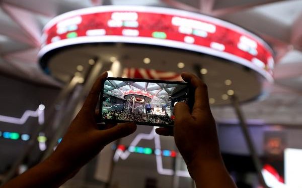 370 Saham Terkoreksi, IHSG Hari Ini Ditutup Melemah di Level 8.508