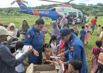 Manuver Berisiko Saat Banjir Sumatra, Helikopter Polri Jadi Penyelamat Warga