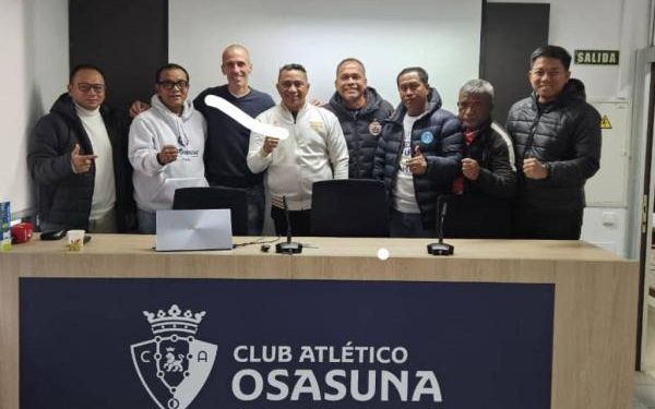 18 Direktur Klub Indonesia Kunjungi Akademi Osasuna, Firman Utina Bawa Ilmu Berharga
