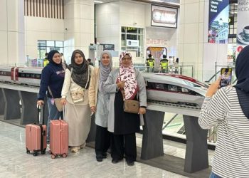 Libur Nataru, Ribuan Wisatawan Malaysia Memilih Whoosh Menuju Bandung