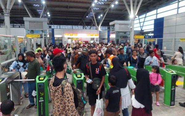 Libur Nataru Stasiun Cikarang Penuhi Penumpang Terbanyak