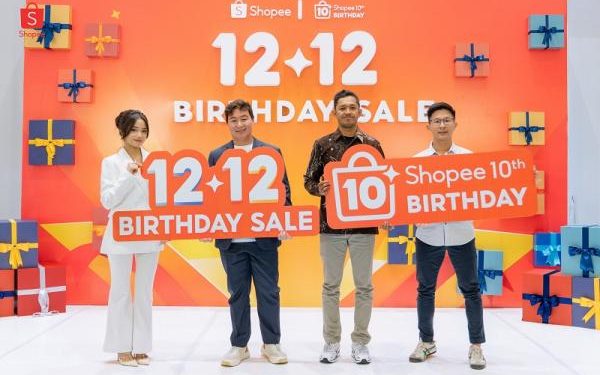 Fuji dan Batik Kanthil Tampilkan Kehebohan di Puncak 12.12 Birthday Sale