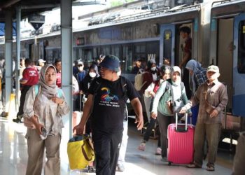 Arus Balik Libur Nataru, 54448 Penumpang Kereta Api Tiba di Stasiun Daop 1 Jakarta