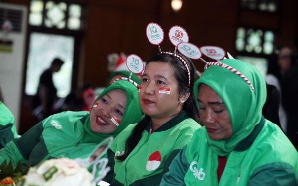 Platform Digital Sebagai Bantalan Sosial dan Pemacu Pertumbuhan Ekonomi
