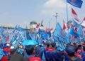 Buruh Melakukan Demo Besar di DPR dan Kemnaker Hari Ini, Inilah Tuntutannya
