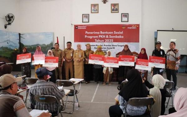 Dukung Ekonomi Kerakyatan, Jangkau 7,45 Juta Penerima Bansos pada 2025
