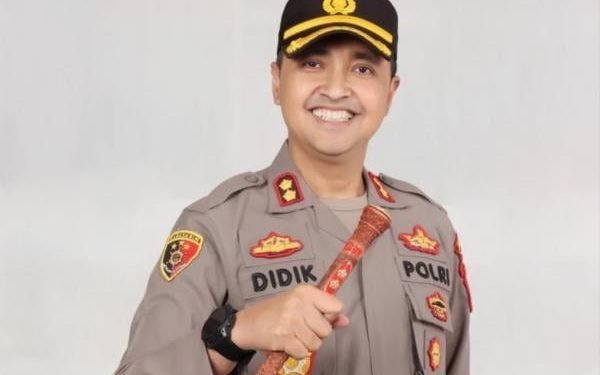 Eks Kapolres Bima Kota Ditangkap, Polisi Sita Koper Berisi Narkoba Variasi