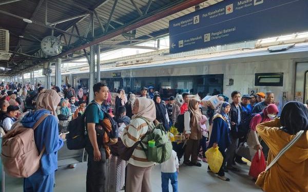 Tiket Kereta Api H-3 Lebaran Dibuka, Peluang Mudik Masih Luas